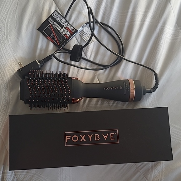Foxybae blow out brush - Picture 1 of 1